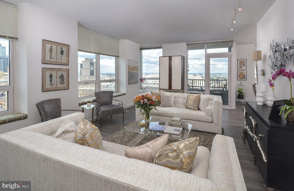 200 W WASHINGTON SQUARE Unit: 1B/1BA