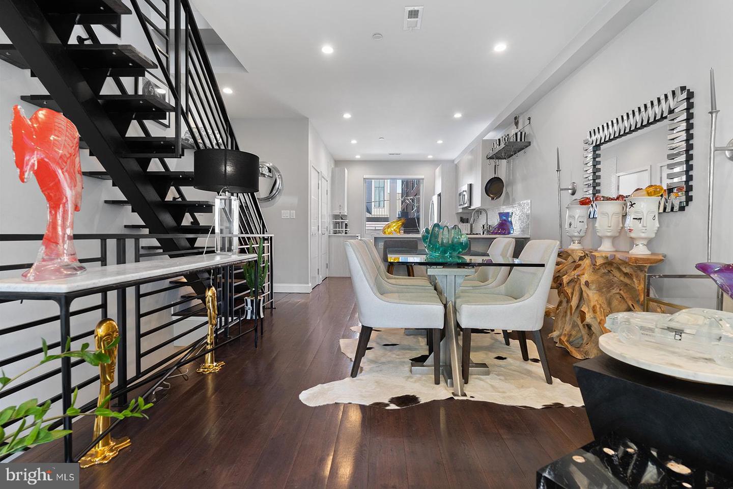 1622 CAMBRIDGE STREET Unit: B