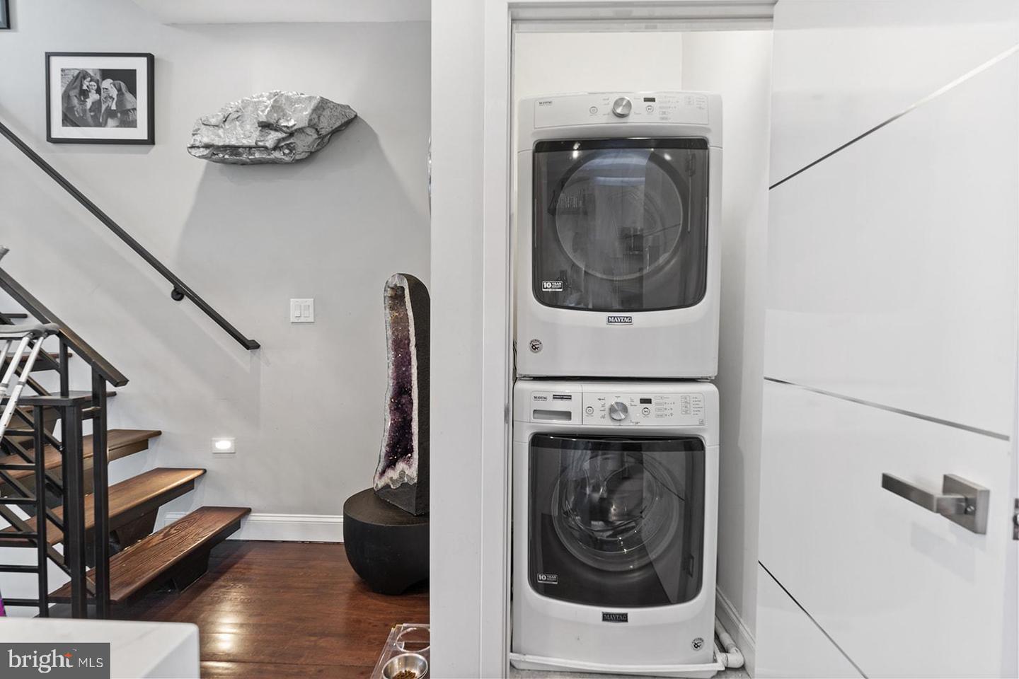 1622 CAMBRIDGE STREET Unit: B
