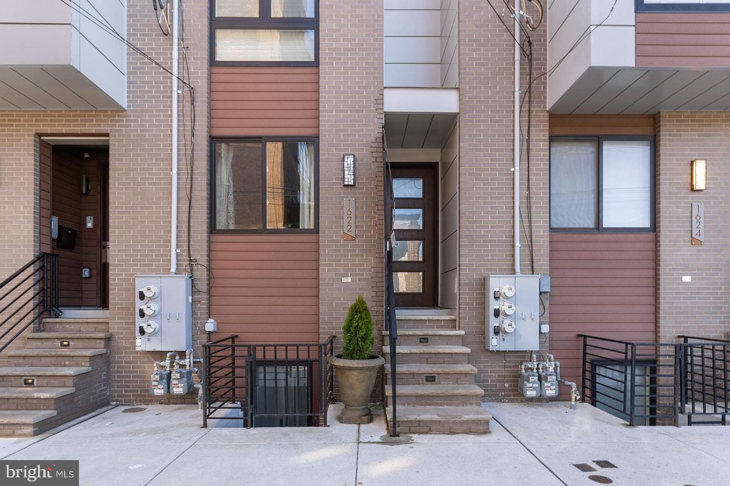 1622 CAMBRIDGE STREET Unit: B