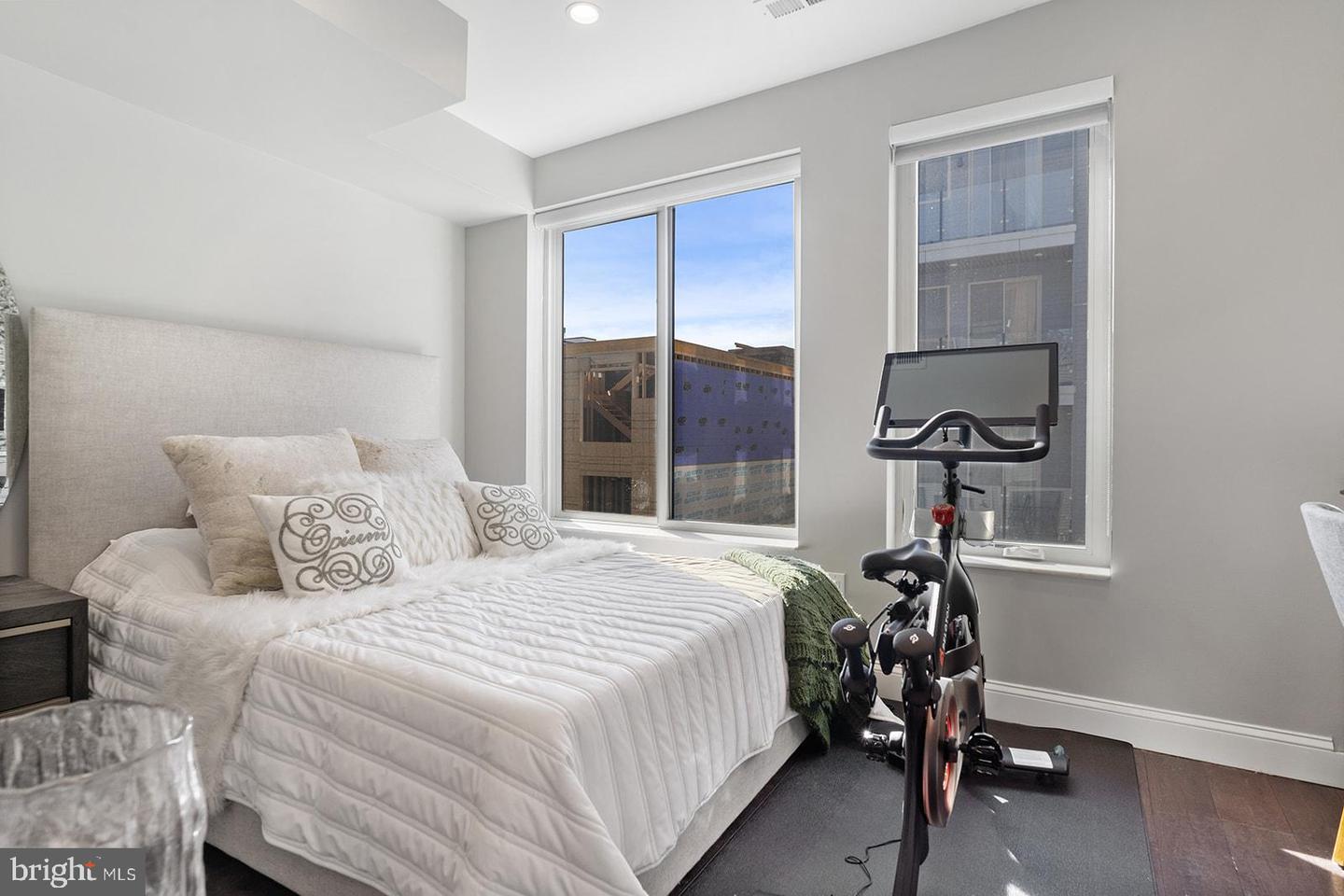 1622 CAMBRIDGE STREET Unit: B