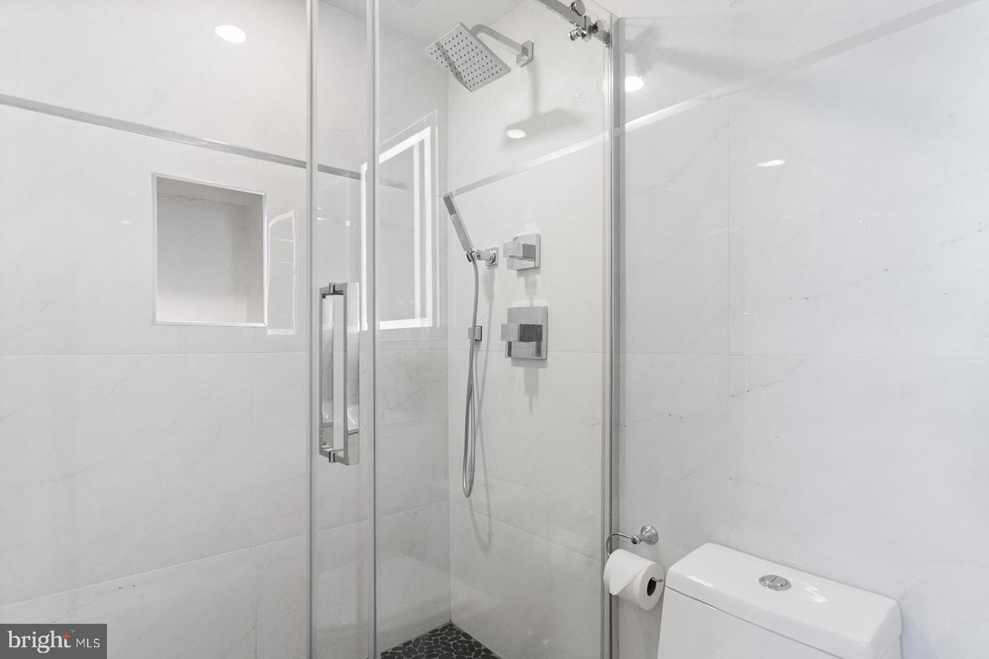 1622 CAMBRIDGE STREET Unit: B