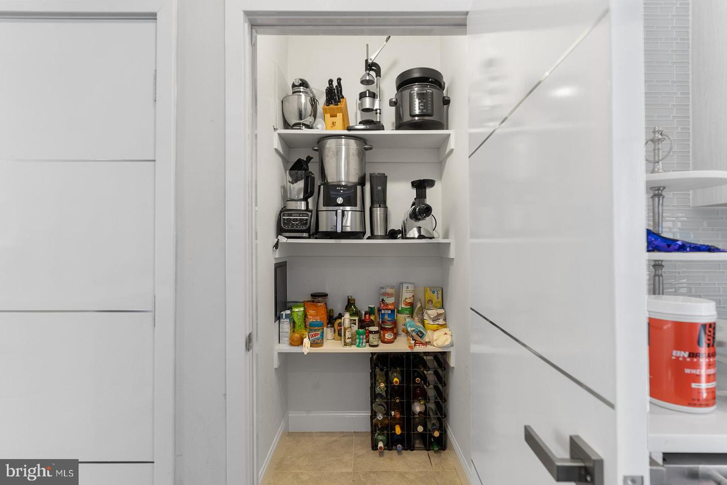 1622 CAMBRIDGE STREET Unit: B