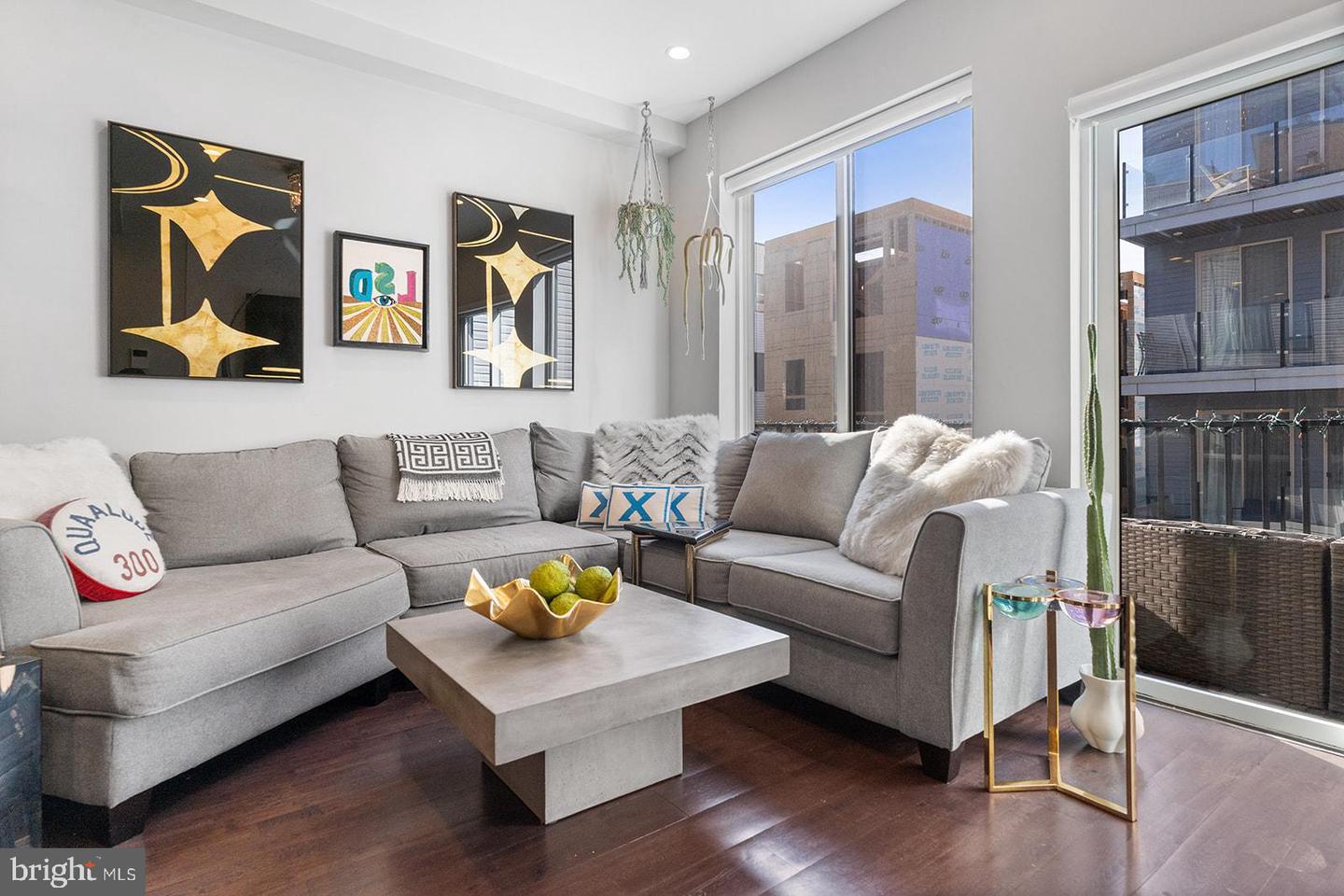 1622 CAMBRIDGE STREET Unit: B
