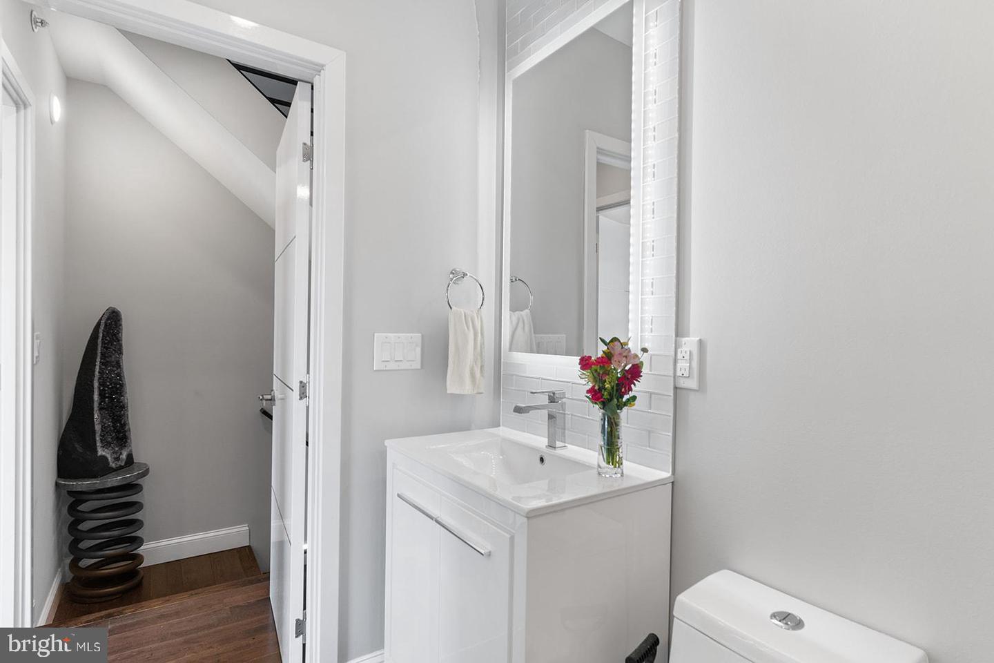 1622 CAMBRIDGE STREET Unit: B