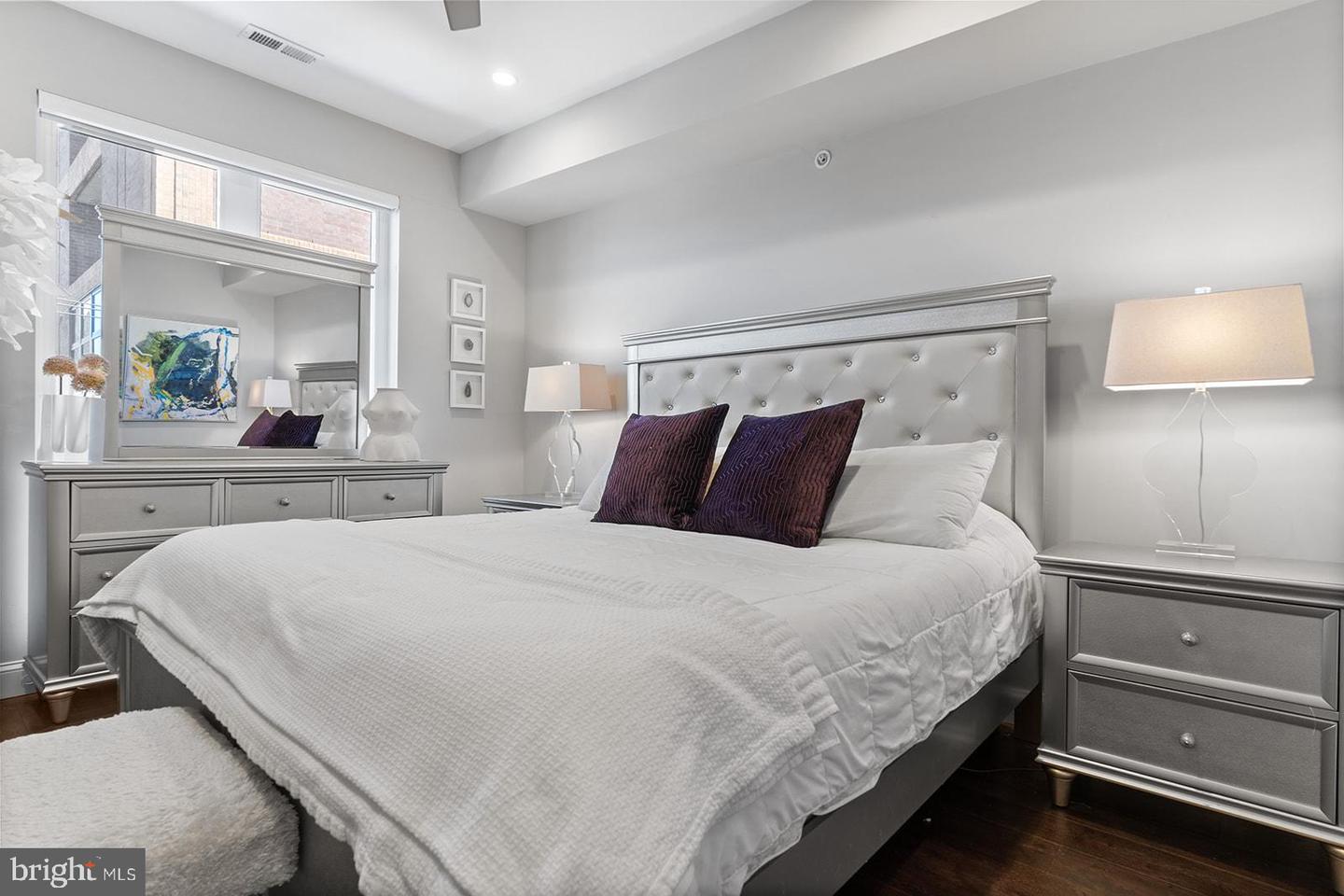 1622 CAMBRIDGE STREET Unit: B