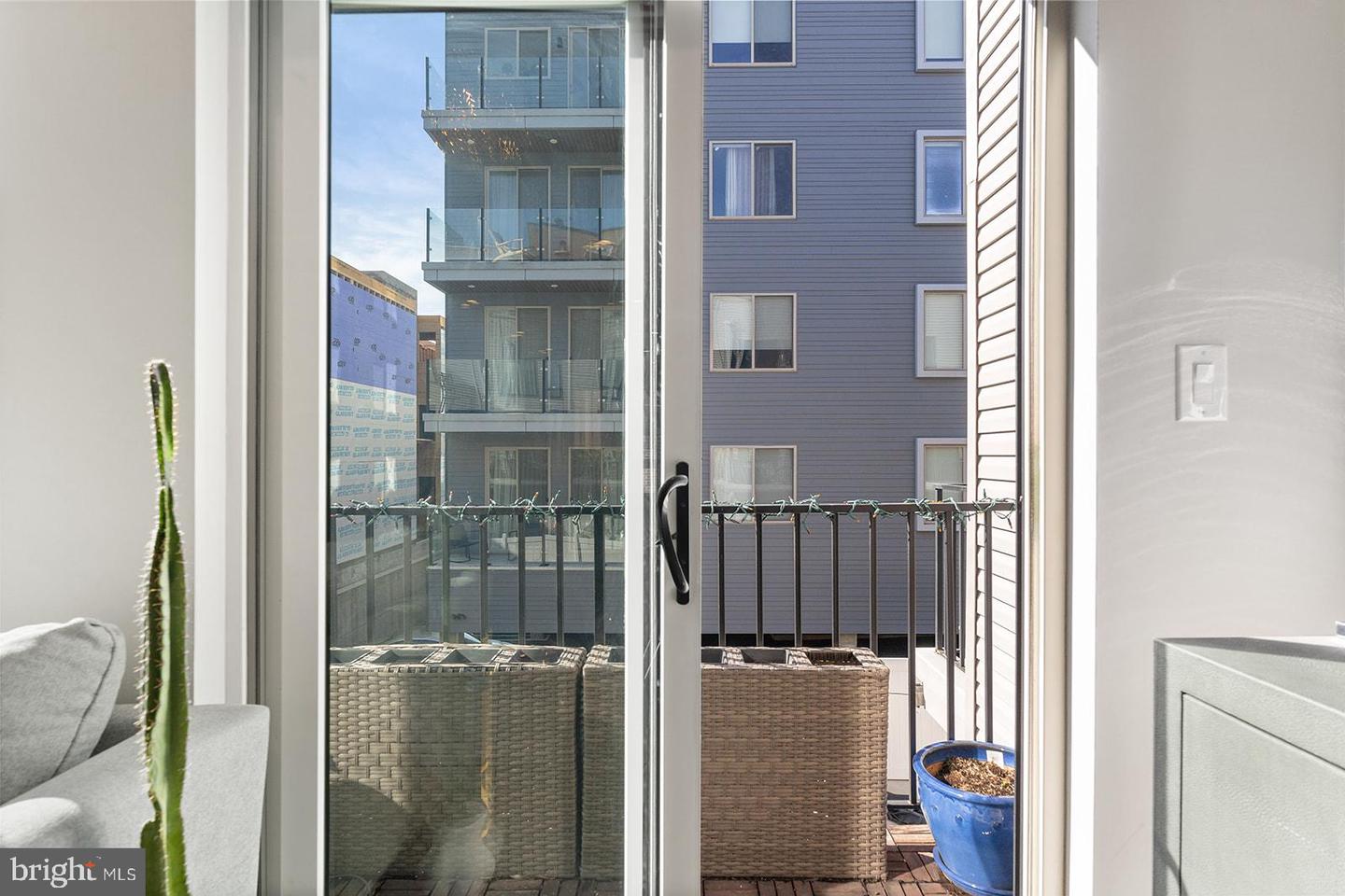 1622 CAMBRIDGE STREET Unit: B