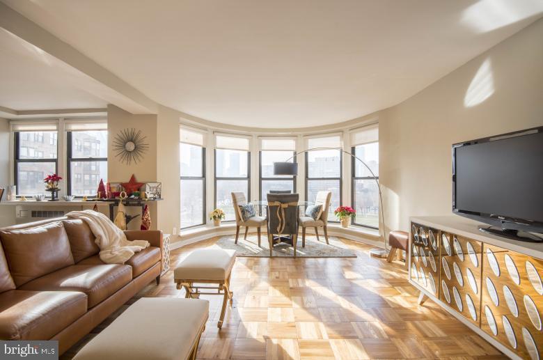 2201 PENNSYLVANIA AVENUE Unit: 503
