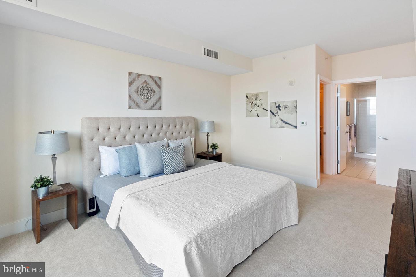 717 S COLUMBUS BOULEVARD Unit: 407