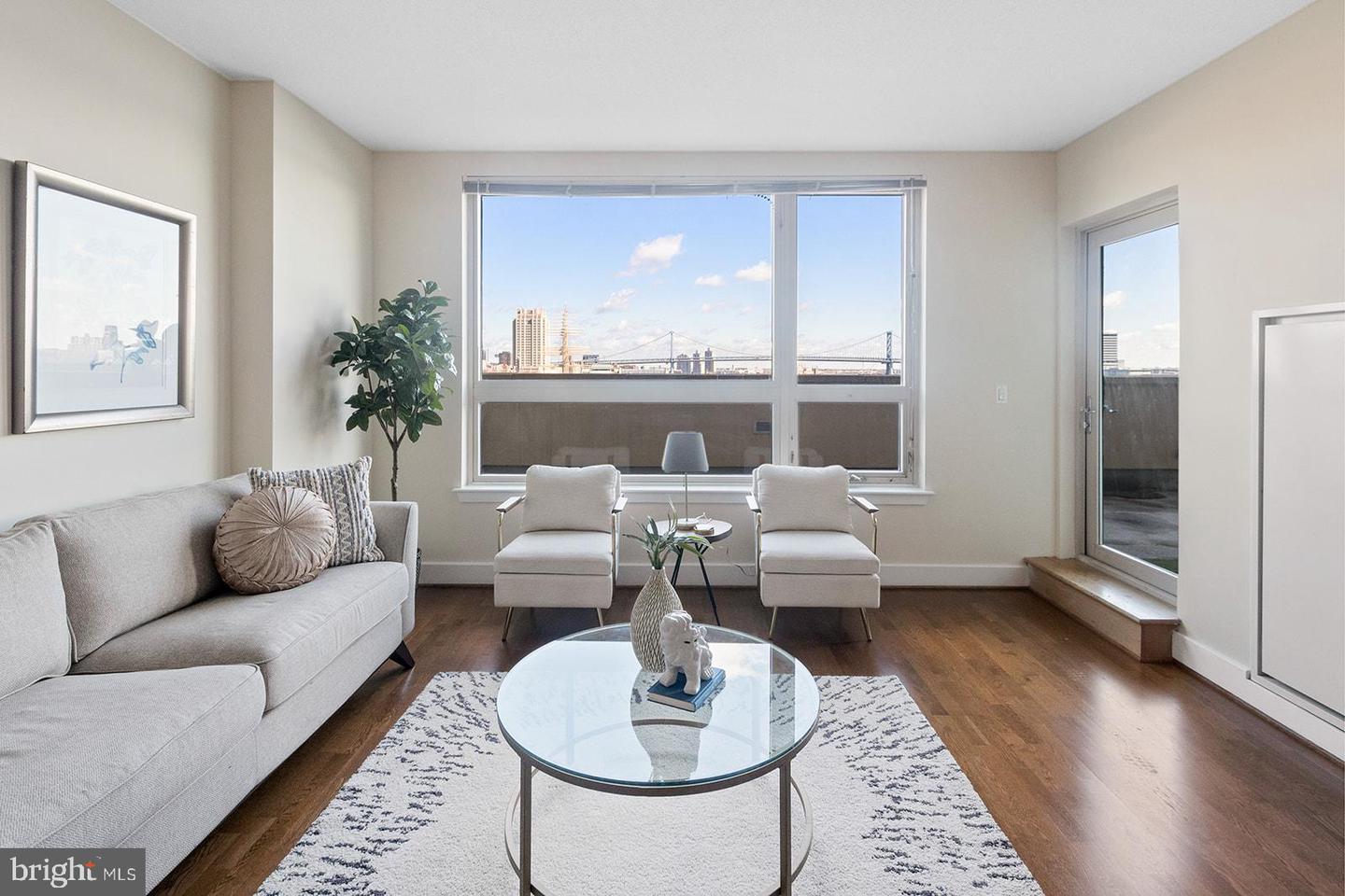 717 S COLUMBUS BOULEVARD Unit: 407
