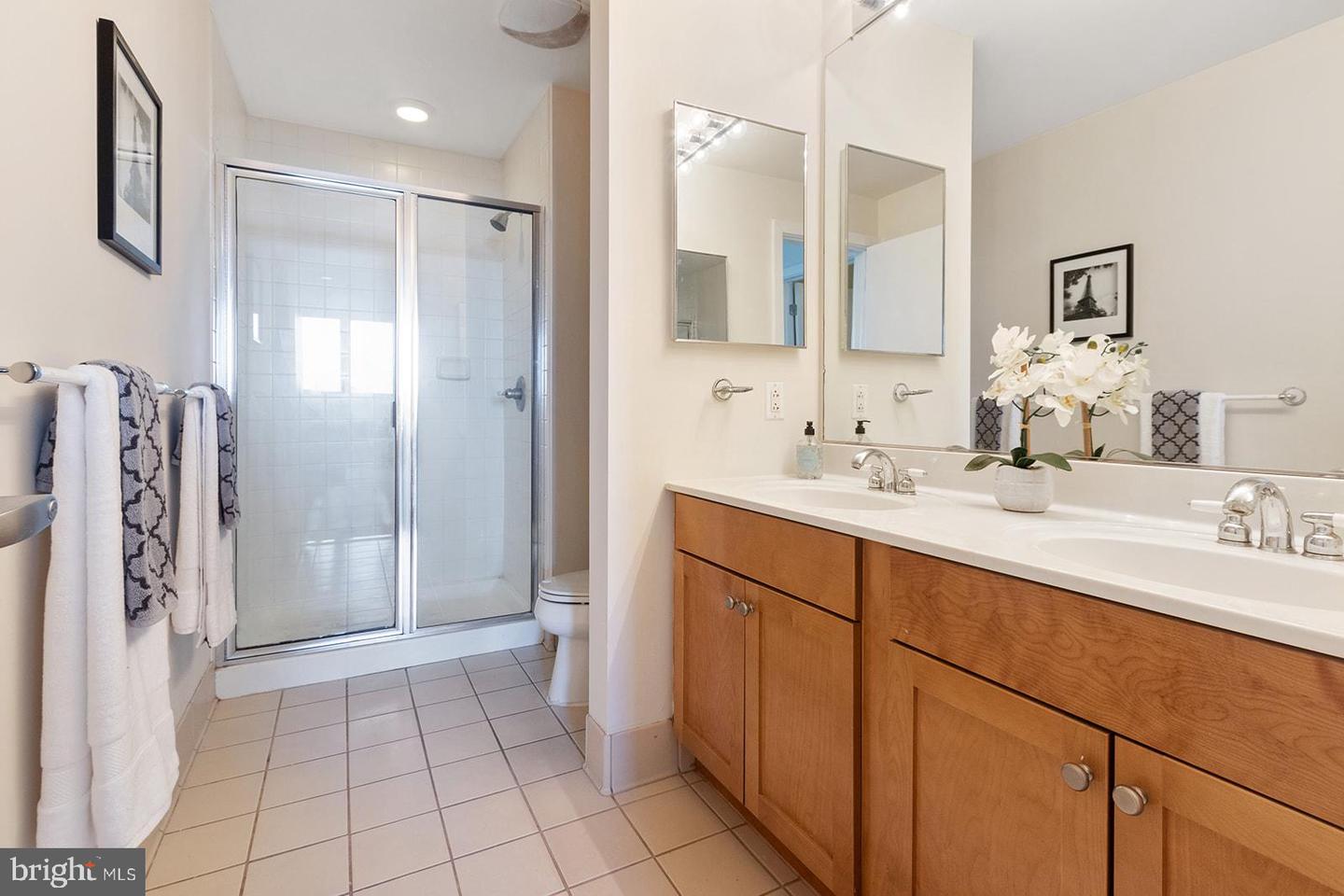 717 S COLUMBUS BOULEVARD Unit: 407