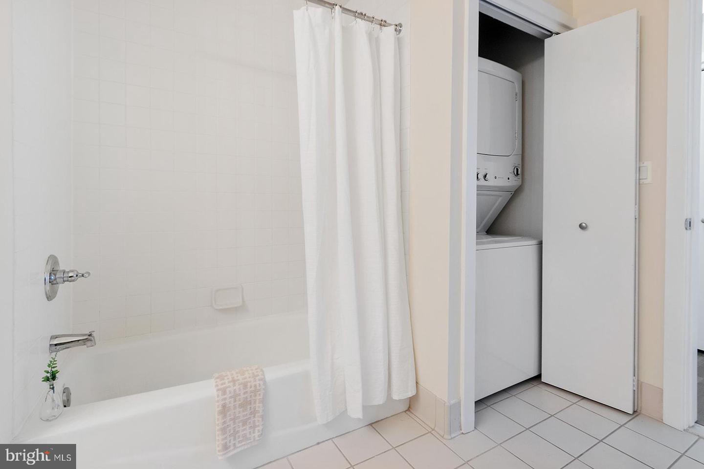 717 S COLUMBUS BOULEVARD Unit: 407