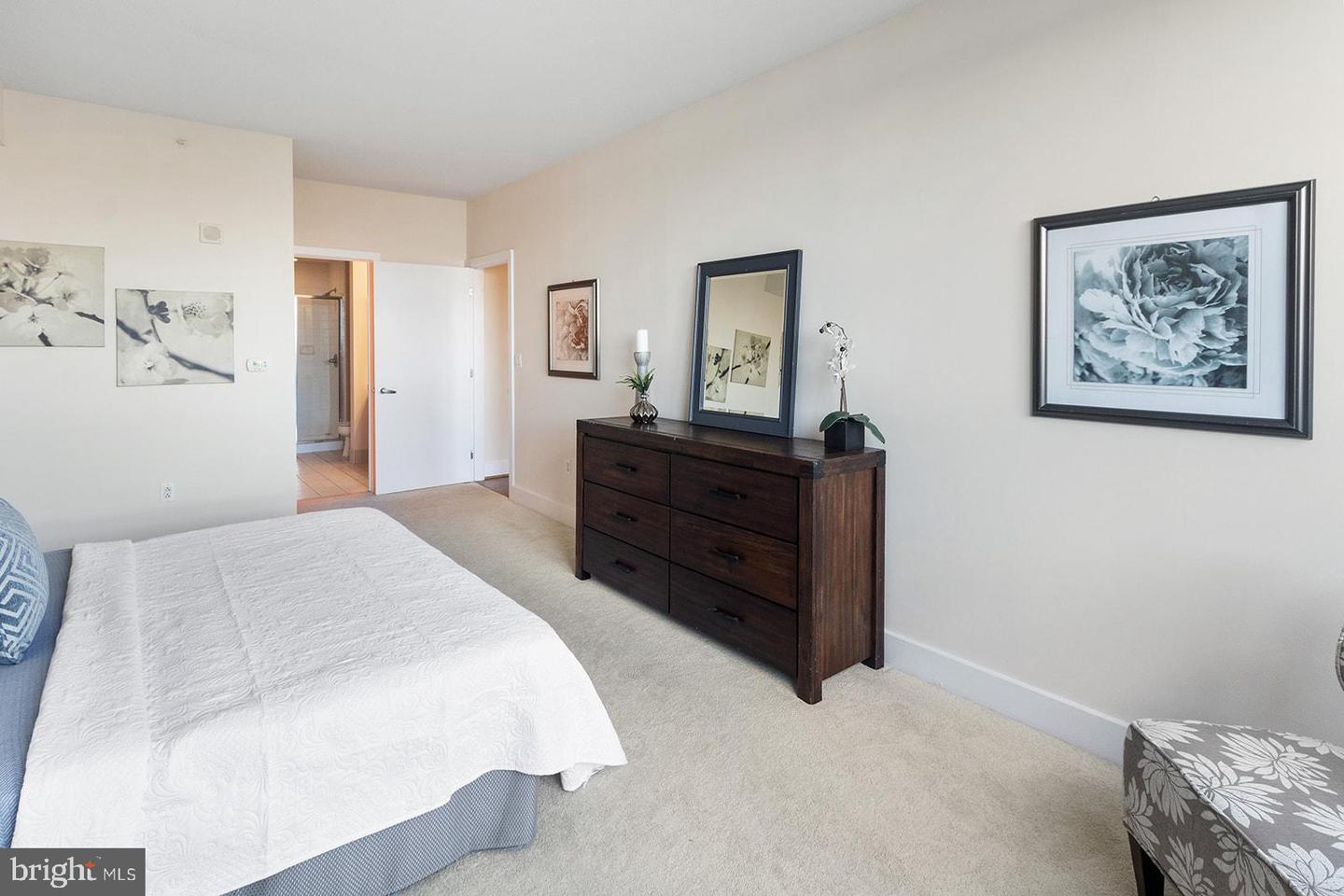 717 S COLUMBUS BOULEVARD Unit: 407