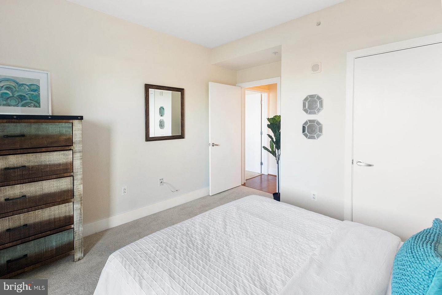 717 S COLUMBUS BOULEVARD Unit: 407