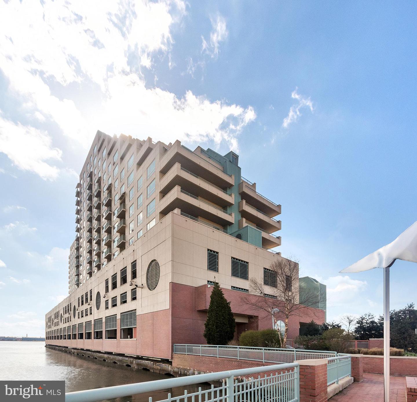 717 S COLUMBUS BOULEVARD Unit: 407