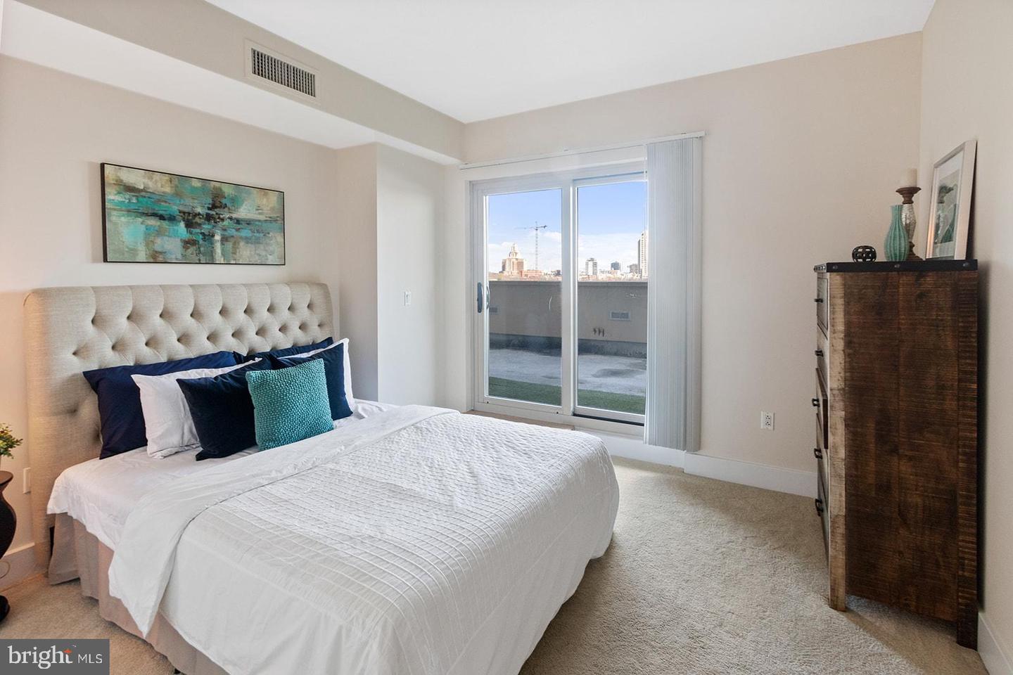 717 S COLUMBUS BOULEVARD Unit: 407