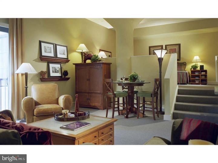 3131 WALNUT STREET Unit: STUDIO