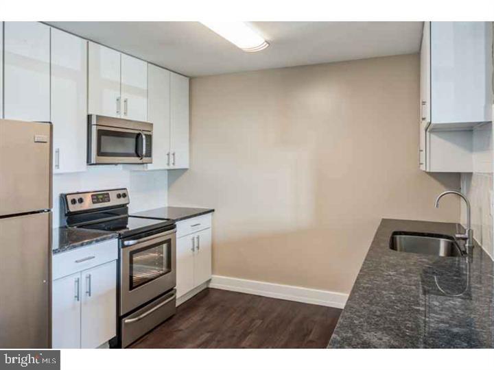 3131 WALNUT STREET Unit: STUDIO