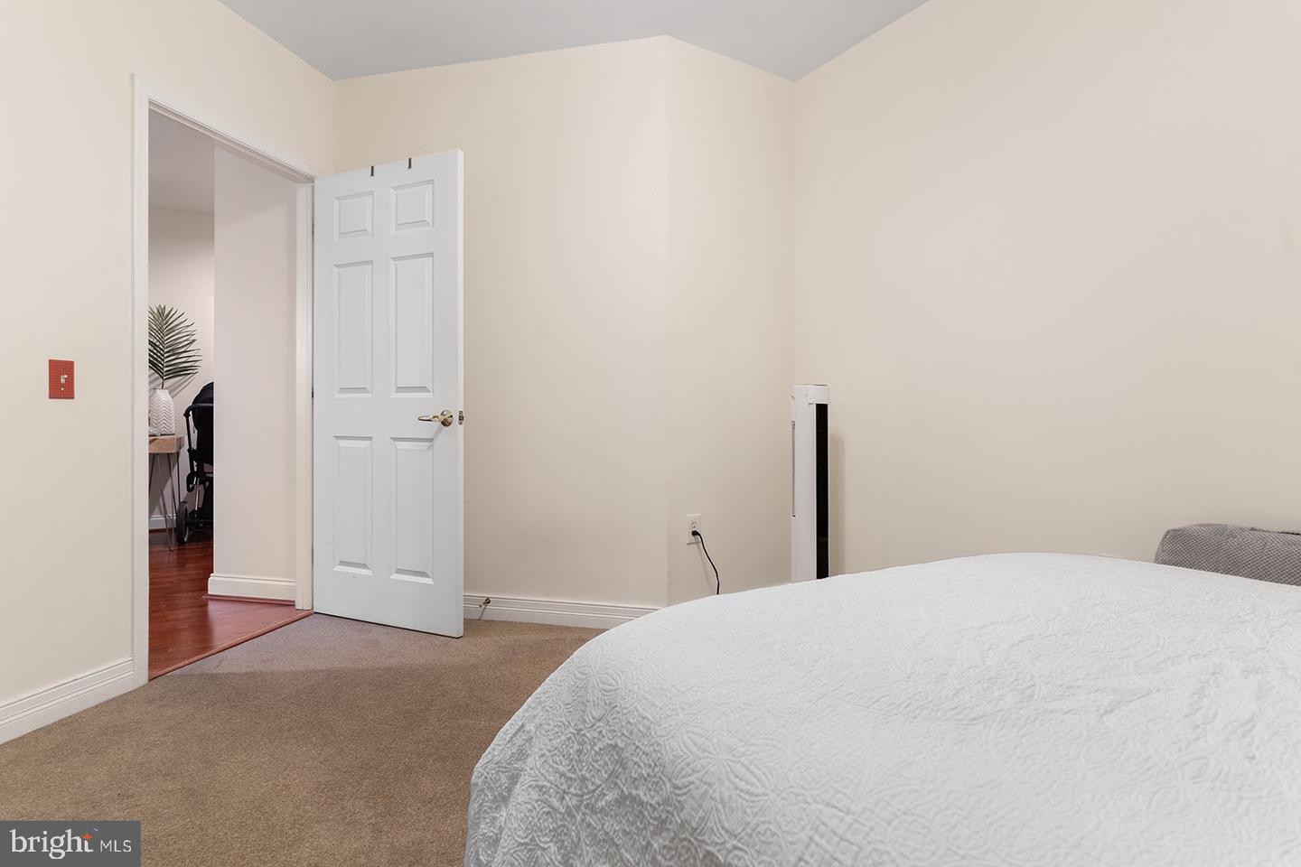 1600 ARCH STREET Unit: 601