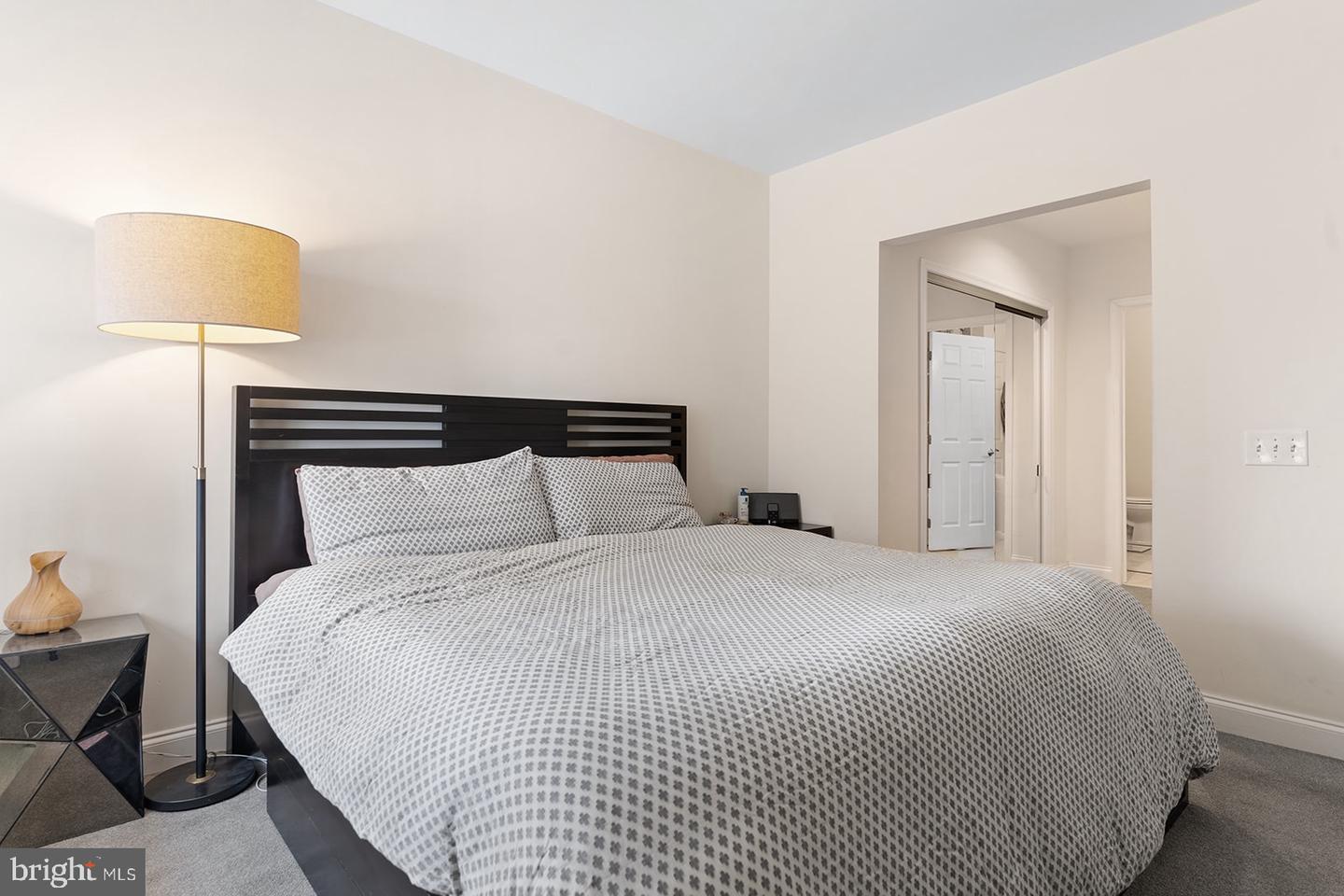 1600 ARCH STREET Unit: 601