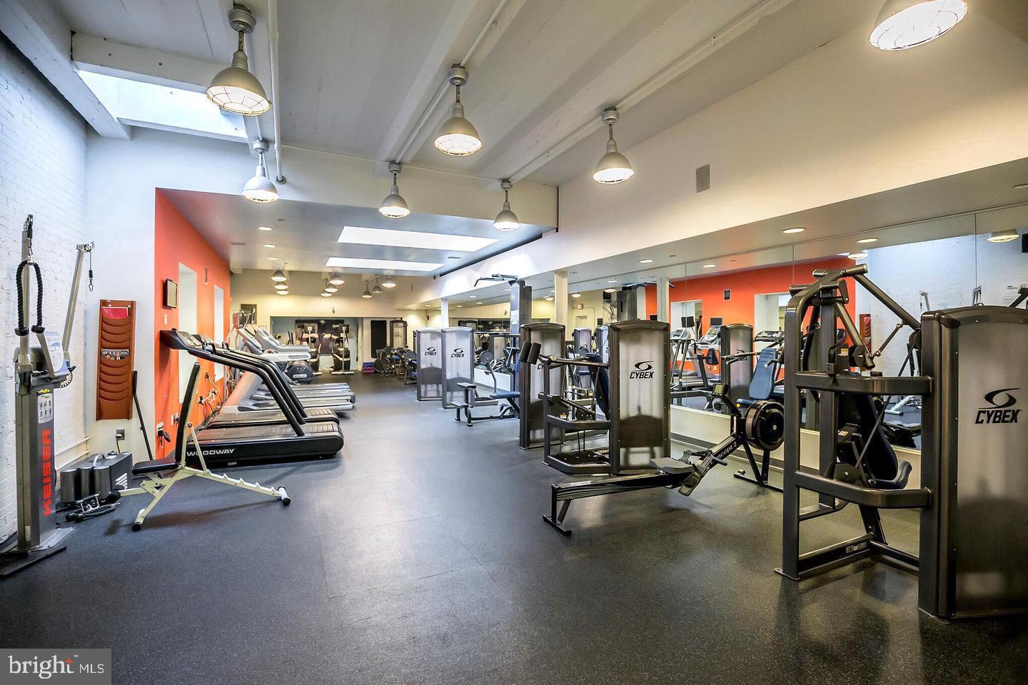 1600 ARCH STREET Unit: 601