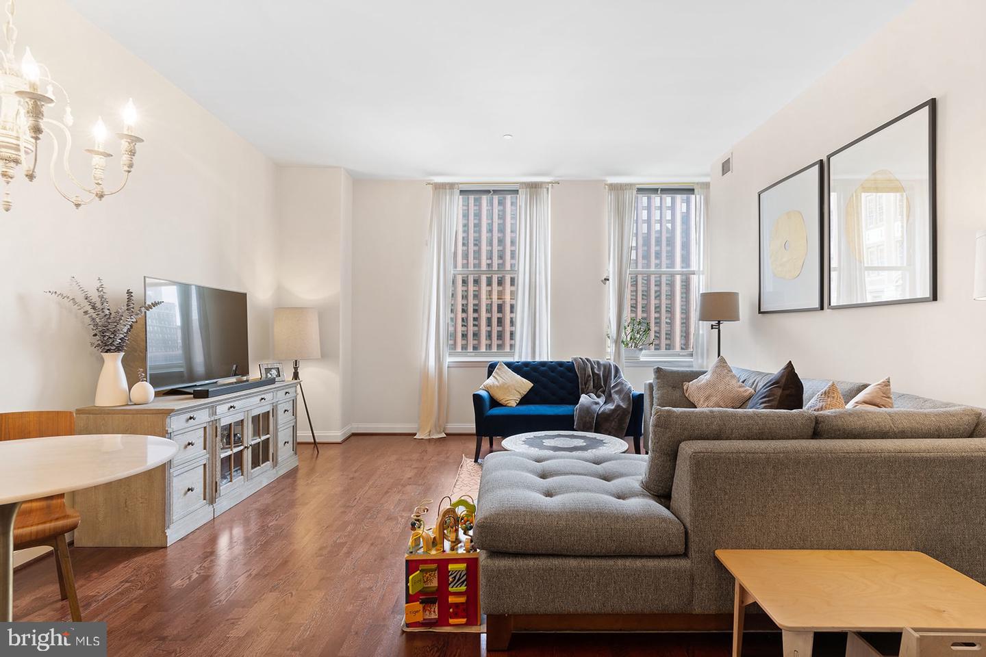 1600 ARCH STREET Unit: 601
