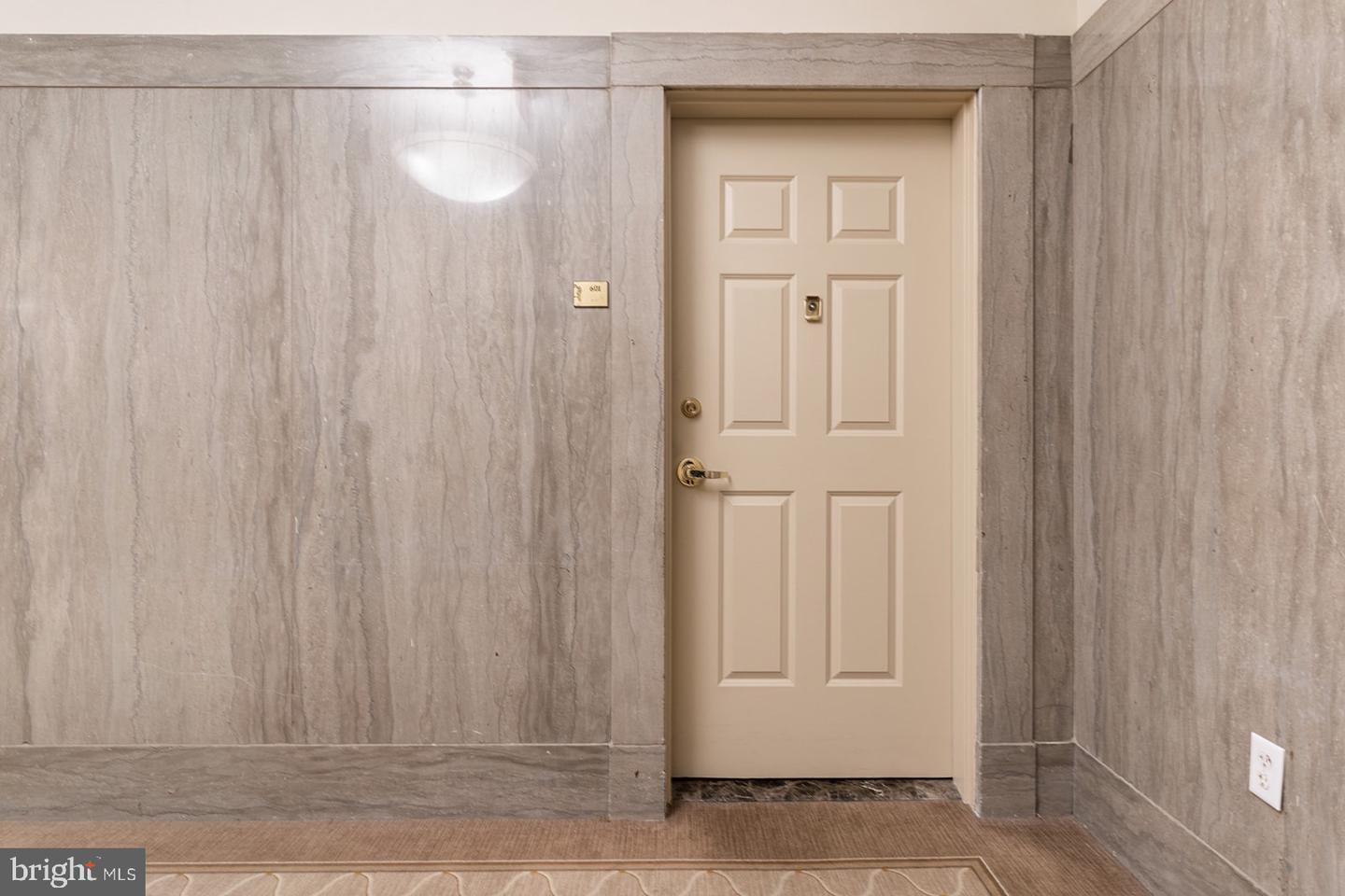 1600 ARCH STREET Unit: 601