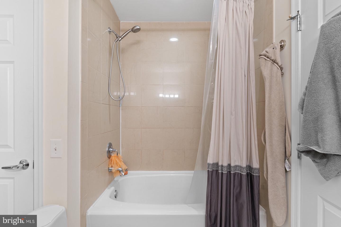 1600 ARCH STREET Unit: 601