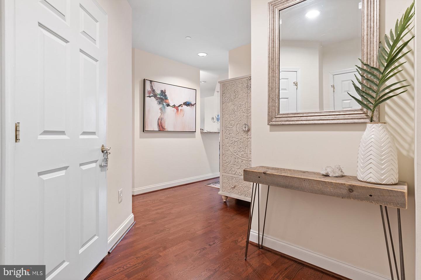 1600 ARCH STREET Unit: 601