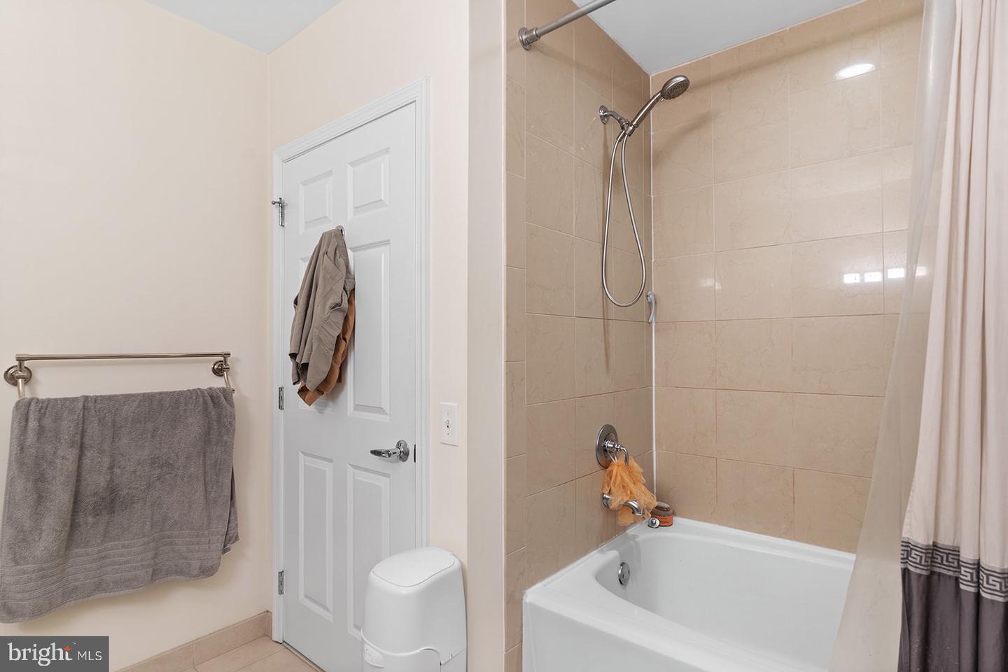 1600 ARCH STREET Unit: 601