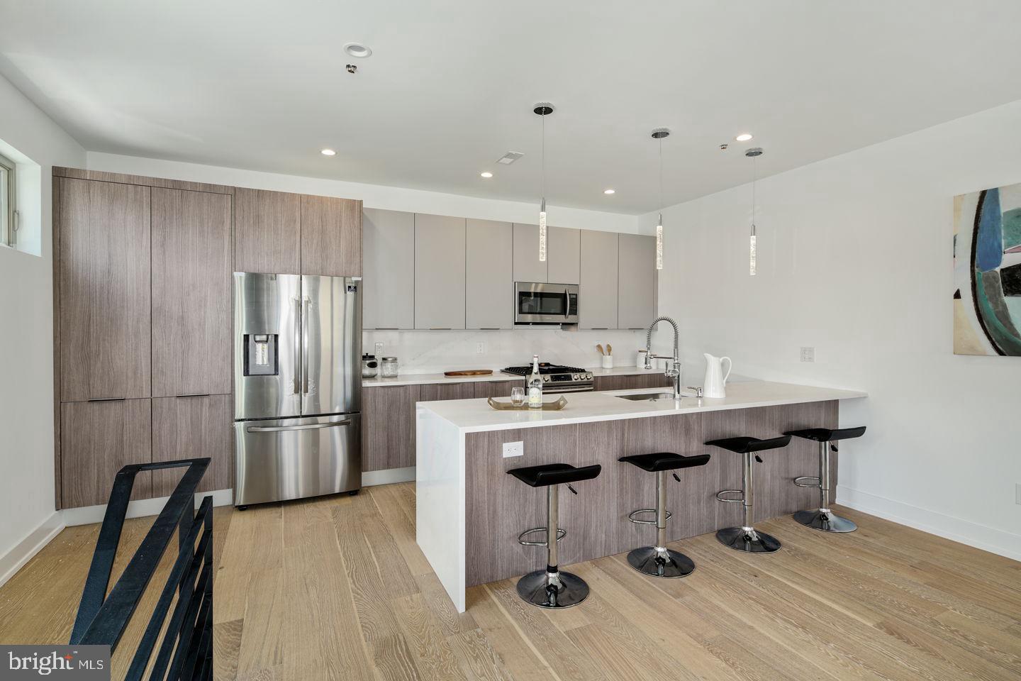 121 GREENWICH STREET Unit: 2