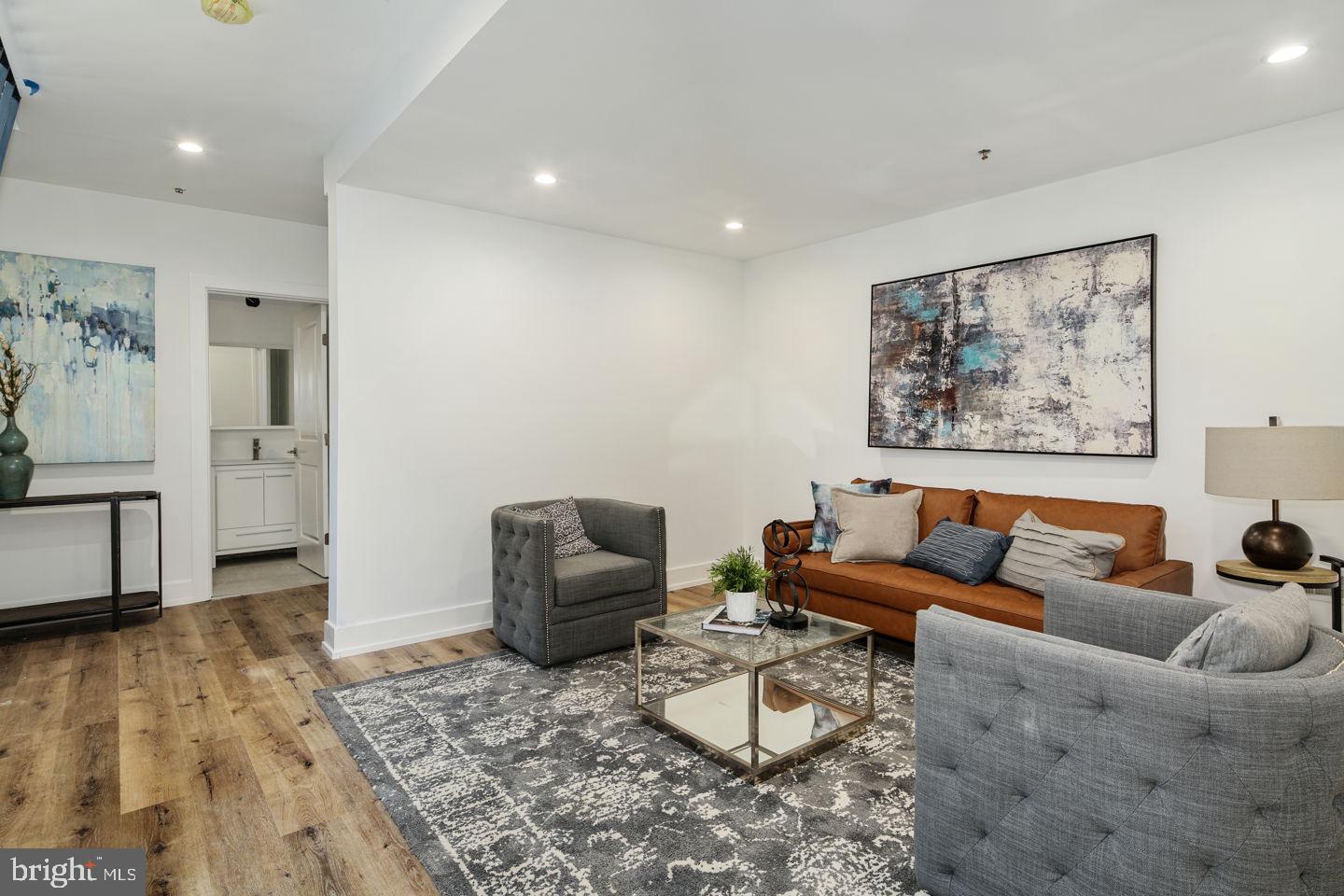 121 GREENWICH STREET Unit: 2