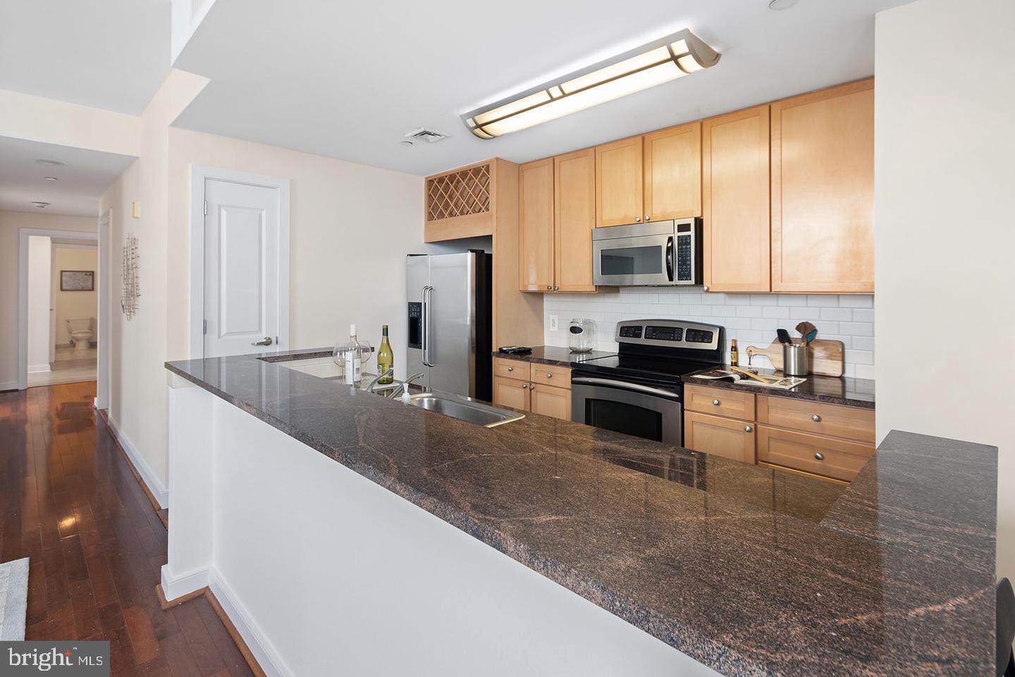 111 S 15TH STREET Unit: NINETEEN-02