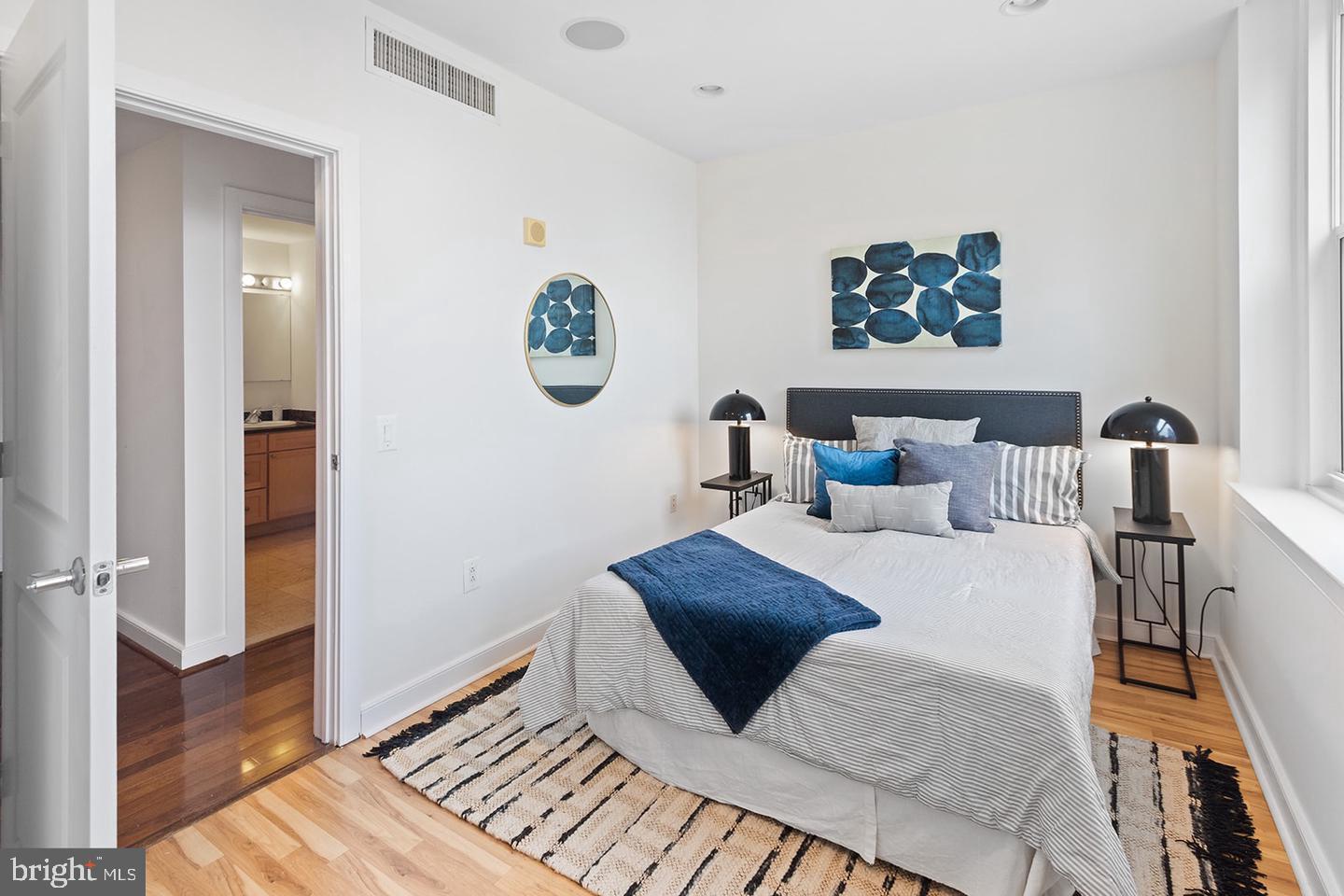 111 S 15TH STREET Unit: NINETEEN-02