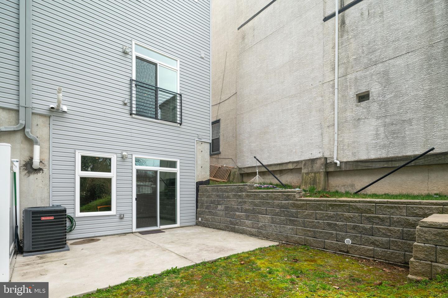 418 KINGSLEY STREET