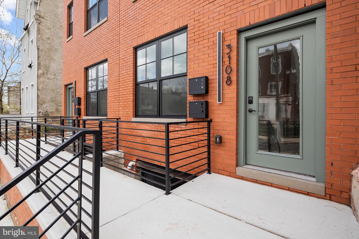 3108 CLIFFORD STREET Unit: B