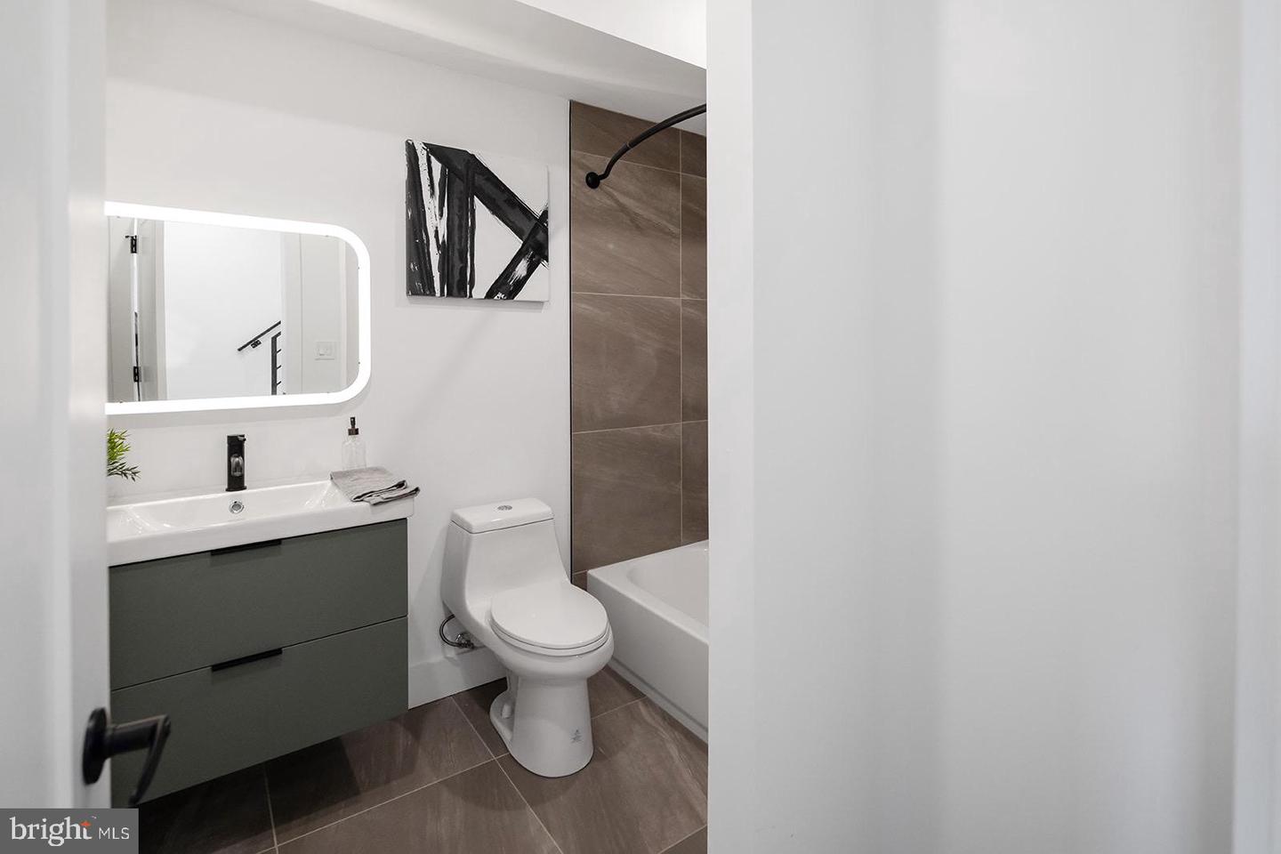 3108 CLIFFORD STREET Unit: B