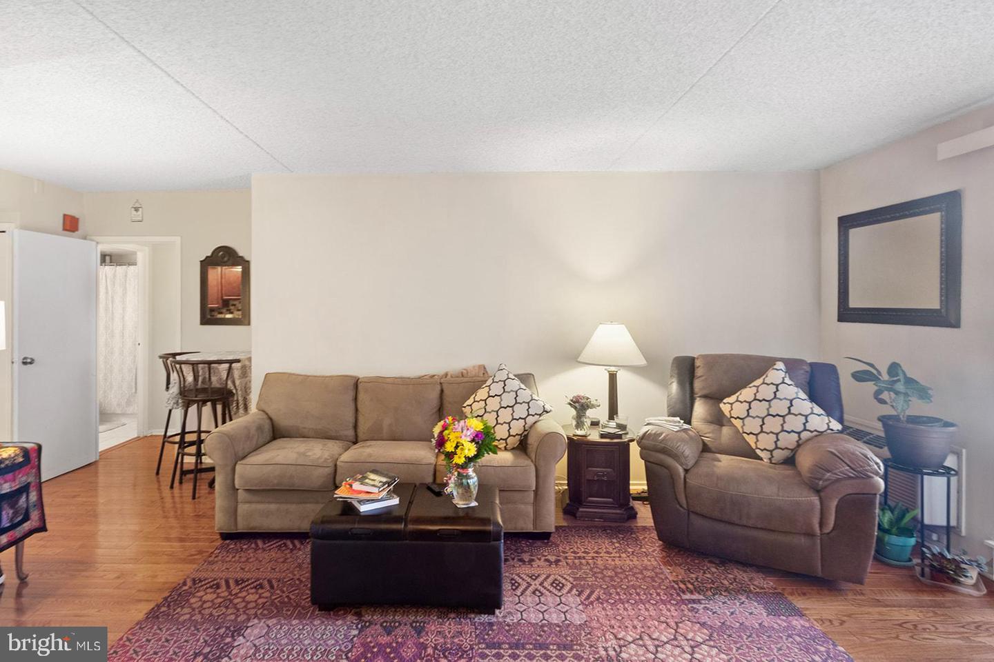 200 LOMBARD STREET Unit: 643