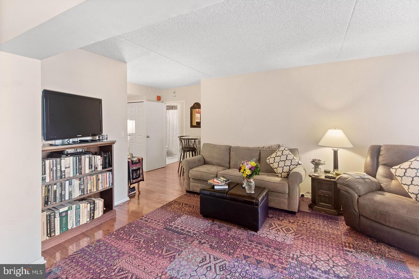 200 LOMBARD STREET Unit: 643