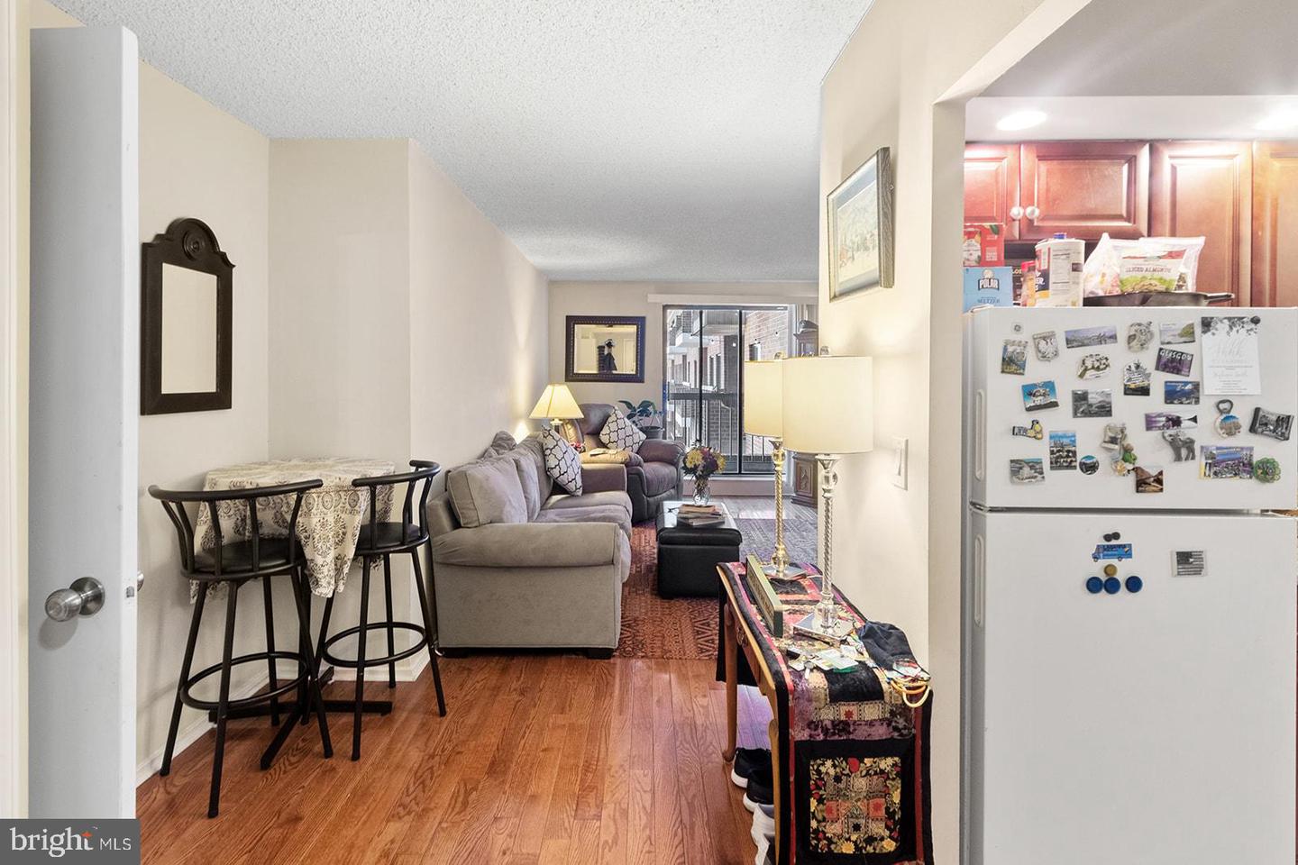 200 LOMBARD STREET Unit: 643