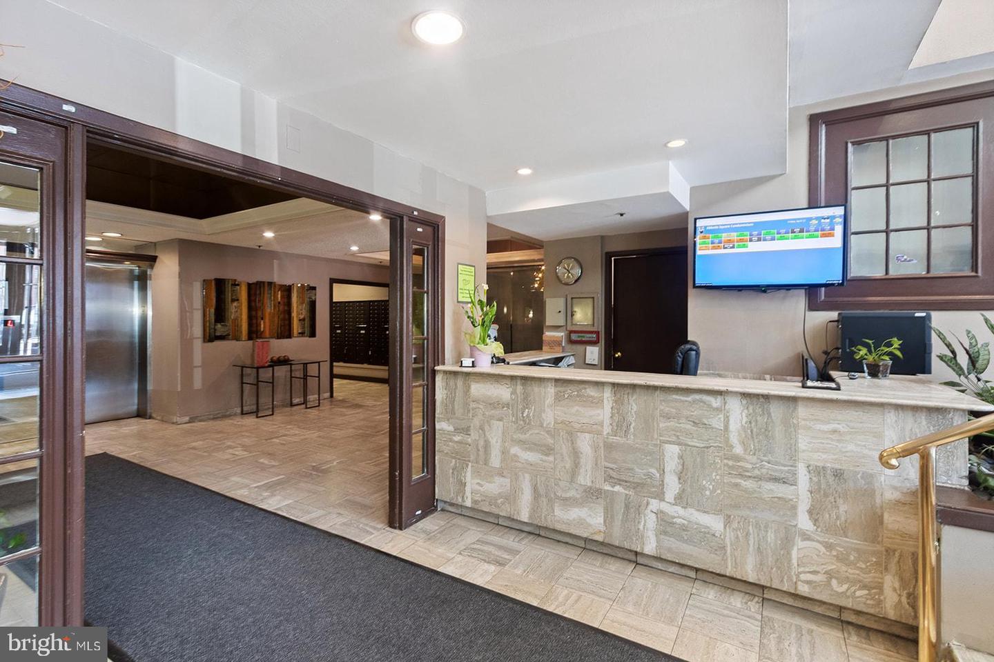 200 LOMBARD STREET Unit: 643