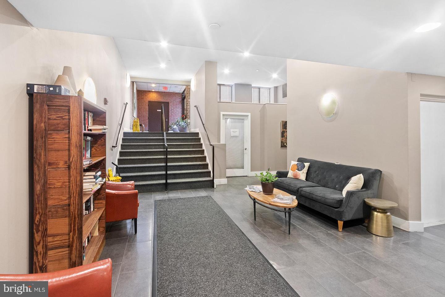 200 LOMBARD STREET Unit: 643