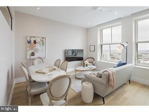 1403 SPRUCE STREET Unit: 3B3.5BA
