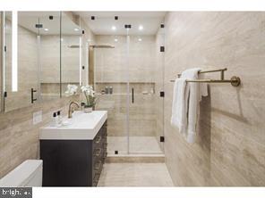 1403 SPRUCE STREET Unit: 3B3.5BA