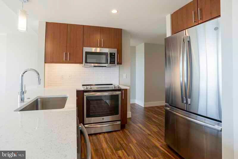 2200 BENJAMIN FRANKLIN PARKWAY Unit: 2BED2BATH