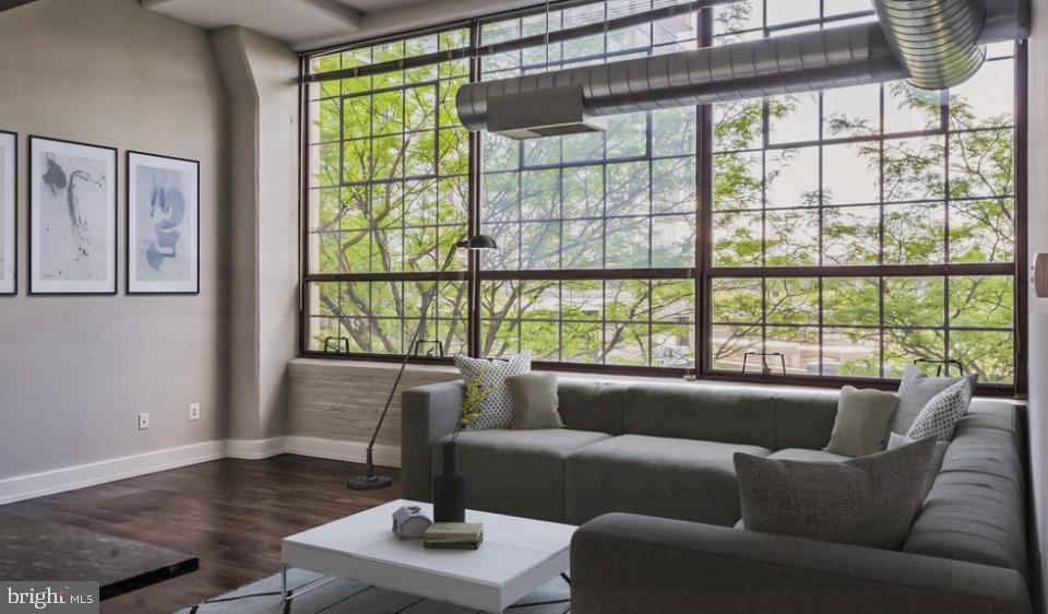 201 S 25TH STREET Unit: 1B-704