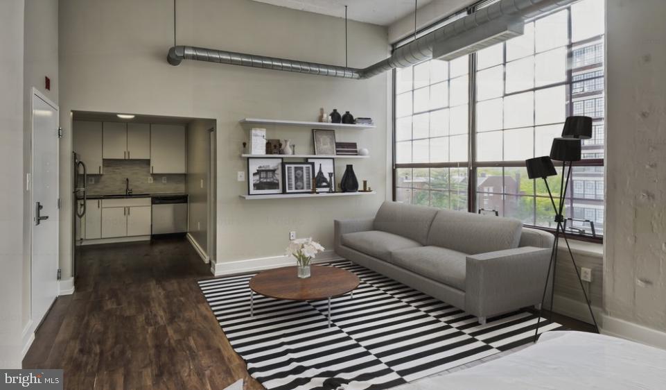 201 S 25TH STREET Unit: 1B-704