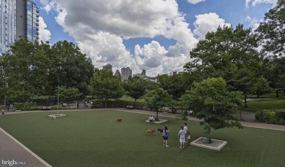 201 S 25TH STREET Unit: 1B-704