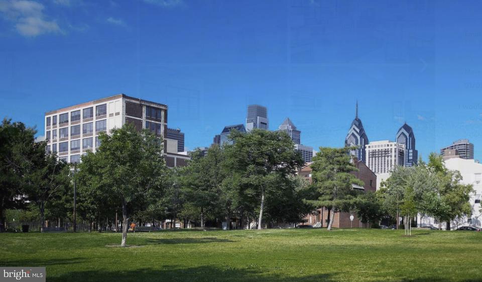 201 S 25TH STREET Unit: 1B-704