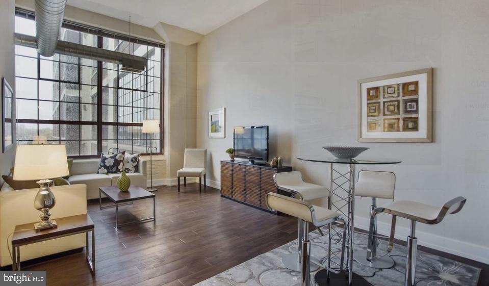 201 S 25TH STREET Unit: 1B-704